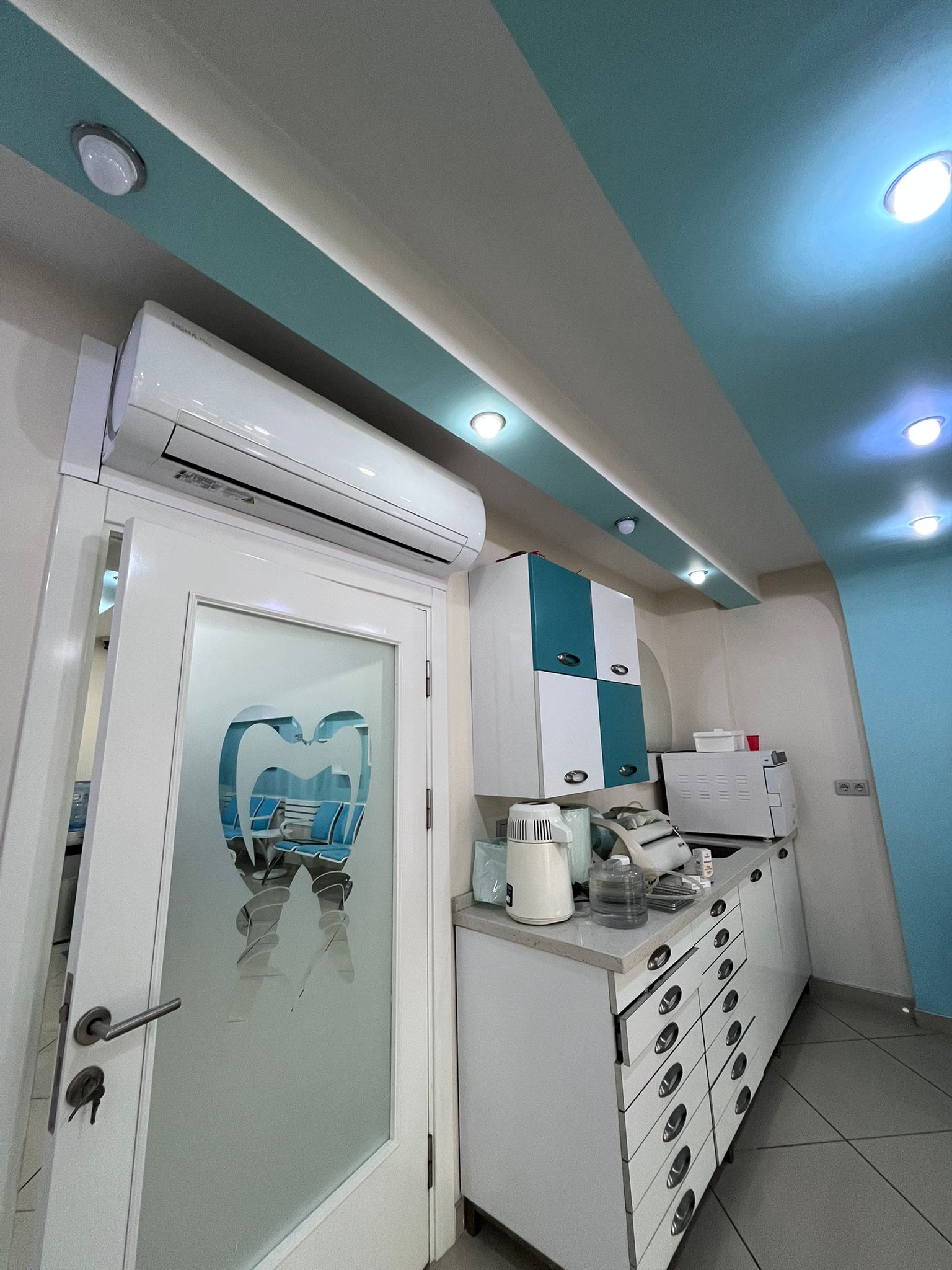 Klinik bekleme salonu
